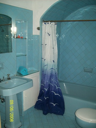 'Bathroom' Casas particulares are an alternative to hotels in Cuba.