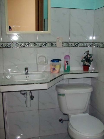 'Bathroom 1' Casas particulares are an alternative to hotels in Cuba.