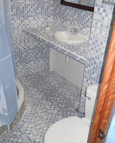 'Bathroom2' Casas particulares are an alternative to hotels in Cuba.