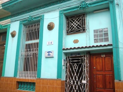 'front' Casas particulares are an alternative to hotels in Cuba.