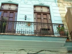 'front' Casas particulares are an alternative to hotels in Cuba.