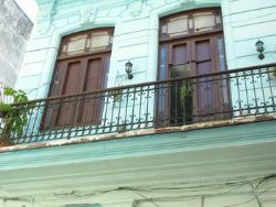 'front' Casas particulares are an alternative to hotels in Cuba.