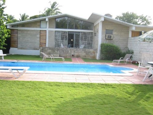 'Pool' Casas particulares are an alternative to hotels in Cuba.