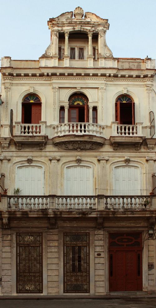 'front' Casas particulares are an alternative to hotels in Cuba.