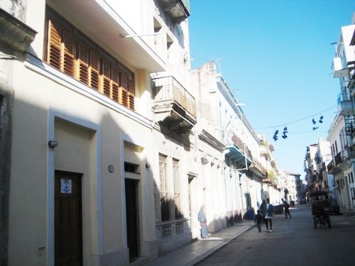 'front' Casas particulares are an alternative to hotels in Cuba.