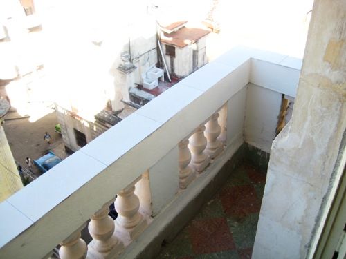 'balcony' 