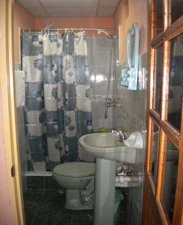 'Bathroom1' Casas particulares are an alternative to hotels in Cuba.