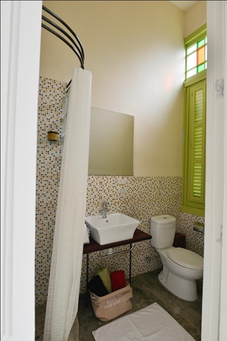 'Bathroom 2' Casas particulares are an alternative to hotels in Cuba.