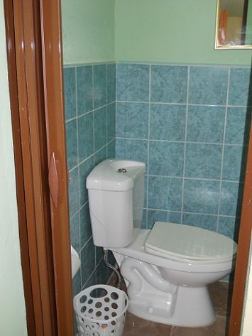 'Bathroom1' Casas particulares are an alternative to hotels in Cuba.