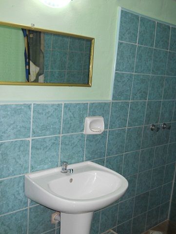 'Bathroom1' Casas particulares are an alternative to hotels in Cuba.