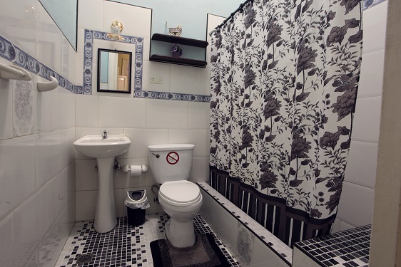 'Bathroom 1' Casas particulares are an alternative to hotels in Cuba.