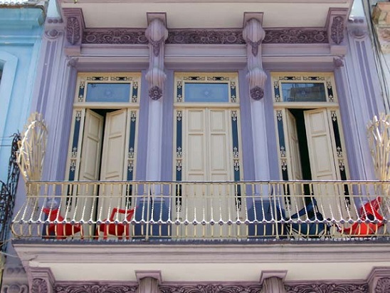 'Frente de la casa' Casas particulares are an alternative to hotels in Cuba.