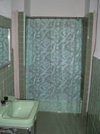 'Bathroom2' Casas particulares are an alternative to hotels in Cuba.
