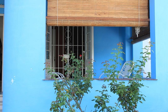 'Frente del apartamento' Casas particulares are an alternative to hotels in Cuba.