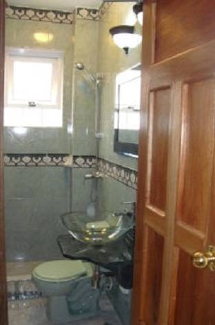 'Bathroom 2' Casas particulares are an alternative to hotels in Cuba.