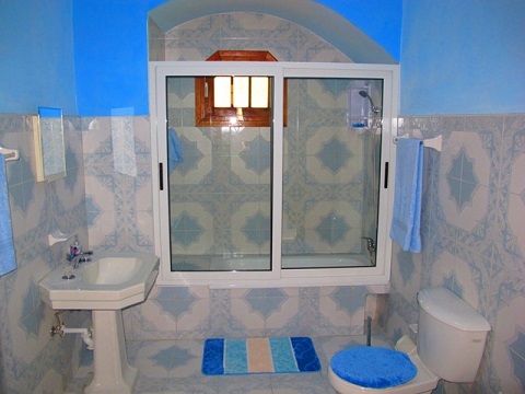 'Bano Cascada' Casas particulares are an alternative to hotels in Cuba.