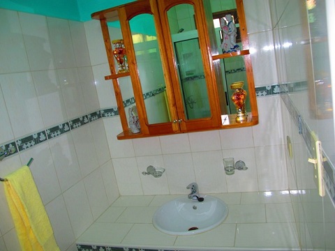 'Pradera Bathroom' Casas particulares are an alternative to hotels in Cuba.