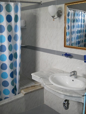 'Private apartment. Bathroom' 