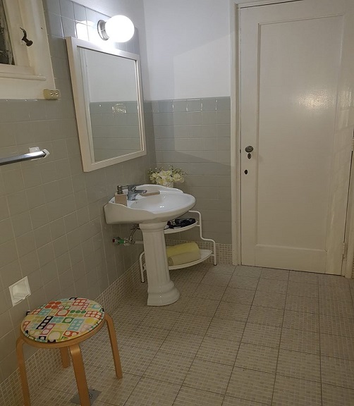 'Bathroom4' 