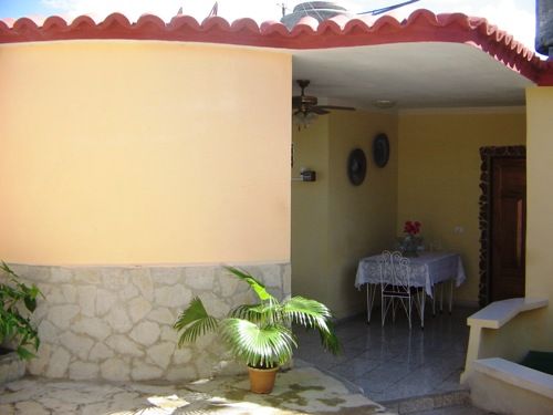 'backyard' Casas particulares are an alternative to hotels in Cuba.