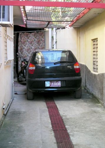 'parking' Casas particulares are an alternative to hotels in Cuba.