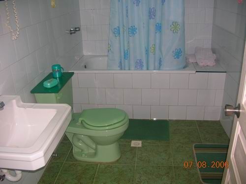 'Bathroom1' Casas particulares are an alternative to hotels in Cuba.