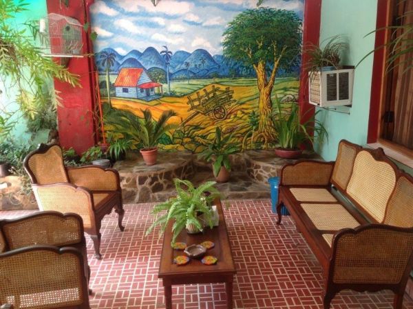 'Terraza trasera' Casas particulares are an alternative to hotels in Cuba.