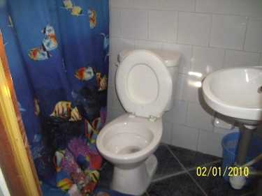 'Bathroom1' Casas particulares are an alternative to hotels in Cuba.