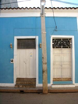 'Frente de la casa' Casas particulares are an alternative to hotels in Cuba.