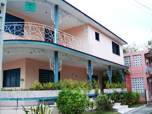 'front' Casas particulares are an alternative to hotels in Cuba.