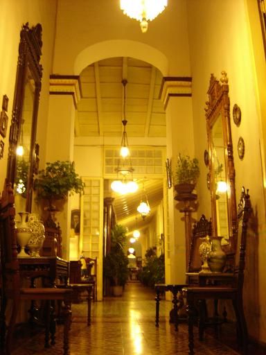 'Entrada y Pasillo' Casas particulares are an alternative to hotels in Cuba.