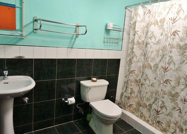 'Bathroom 2' 