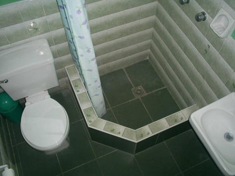 'Bathroom 2' 