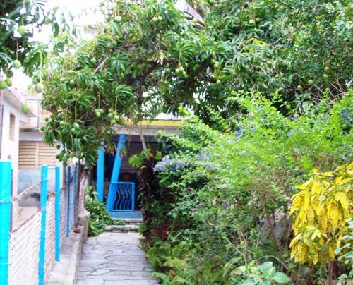 'front' Casas particulares are an alternative to hotels in Cuba.