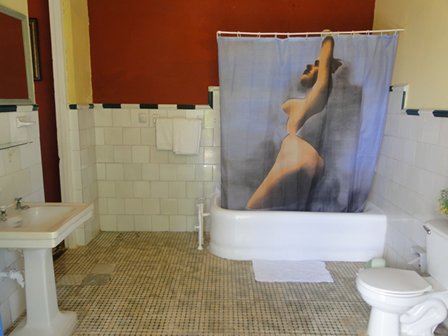 'Bathroom 1' Casas particulares are an alternative to hotels in Cuba.