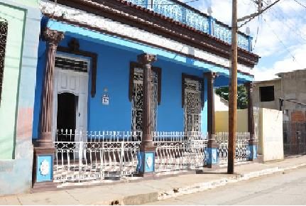 'Frente de casa' Casas particulares are an alternative to hotels in Cuba.