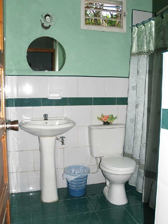 'Bathroom 1' Casas particulares are an alternative to hotels in Cuba.