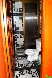 'Bathroom 1' Casas particulares are an alternative to hotels in Cuba.