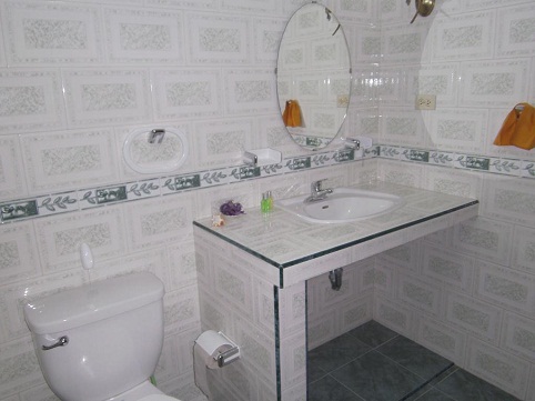 'Bathroom 2' Casas particulares are an alternative to hotels in Cuba.