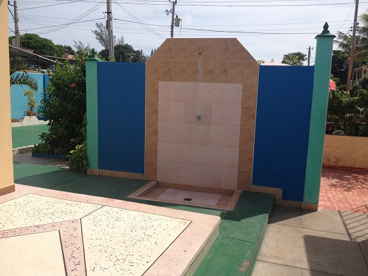 'Outside shower' Casas particulares are an alternative to hotels in Cuba.