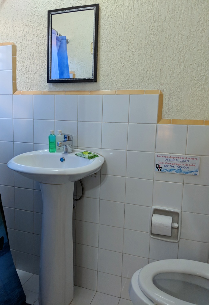 'Bathroom2' Casas particulares are an alternative to hotels in Cuba.