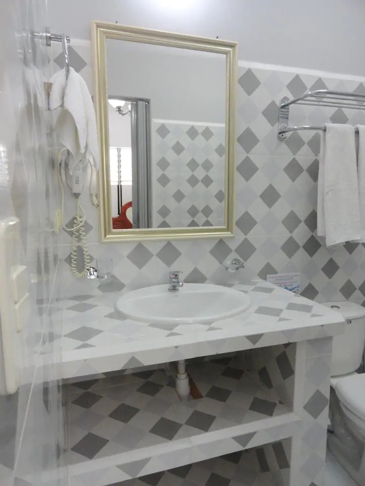 'Bathroom1' Casas particulares are an alternative to hotels in Cuba.