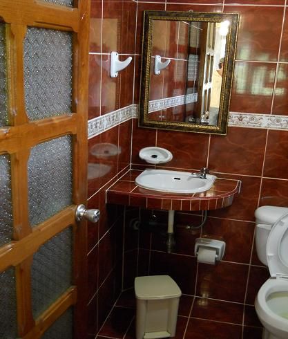 'Bathroom2' Casas particulares are an alternative to hotels in Cuba.