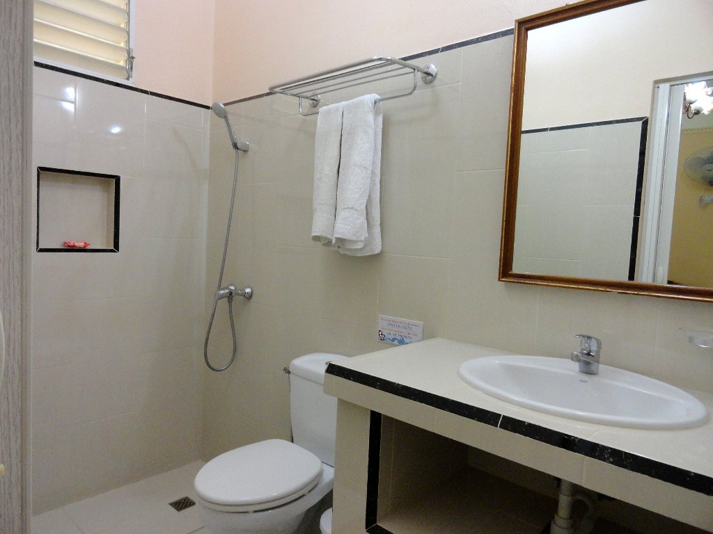 'Bathroom2' Casas particulares are an alternative to hotels in Cuba.