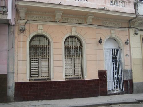 'front' Casas particulares are an alternative to hotels in Cuba.